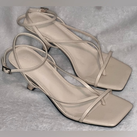 FINAL MARKDOWN PiePieBuy Women's Strappy Sandals W Square Toe Beige NWT Size 8 - Picture 9 of 12
